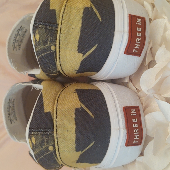 Twenty-One Pilots canvas shoes by Three In - EUC - Picture 8 of 11